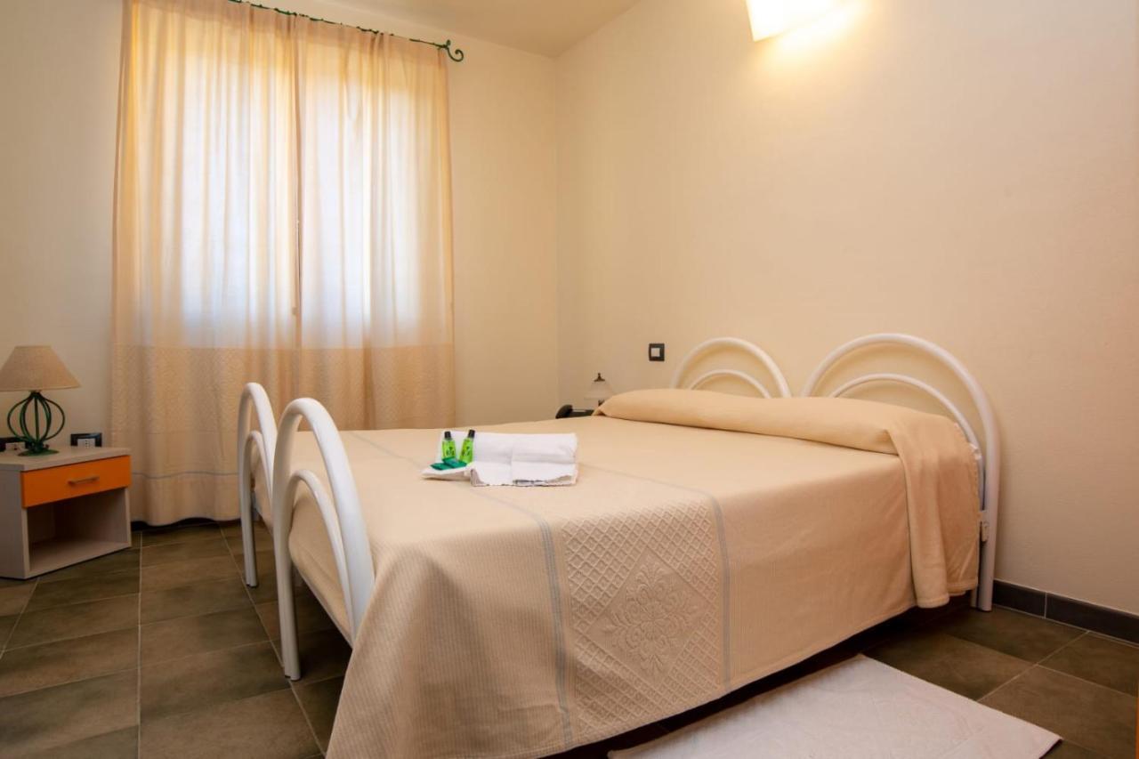 S'Ena Hotel อาร์บุส ภายนอก รูปภาพ